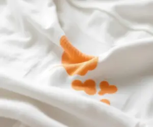 آموزش پاک کردن لکه مام از روی لباس