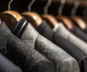 خدمات خشکشویی کت و شلوار باید چگونه باشد؟