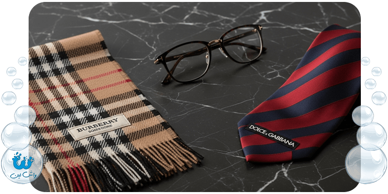 مجموعه‌ای از اکسسوری‌های برندهای لوکس بین‌المللی مانند تام فورد، بربری و دولچه گابانا که نیاز به مراقبت حرفه‌ای دارند.