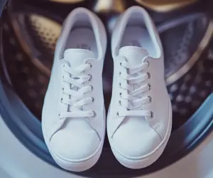 آموزش شستشوی کفش‌های ورزشی