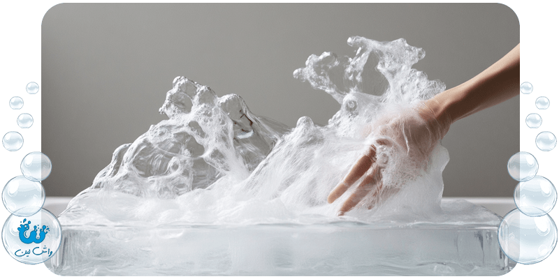 شستشوی لباس‌های پلاستیکی و شفاف