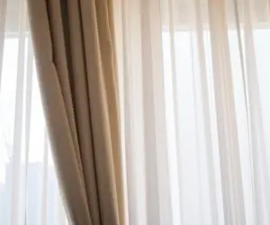 شستشوی پرده و اشتباهات رایج و راه‌حل‌های تخصصی