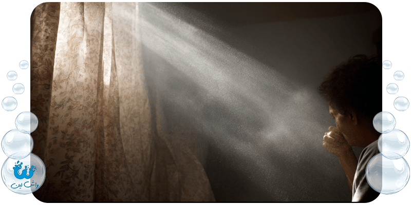 مدیریت لکه‌های کپک روی پرده با شستشوی حرفه‌ای