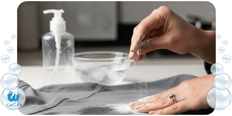 پیک خشکشویی آنلاین واشلین در حال تحویل یک کت تمیز و بسته‌بندی شده به یک خانم باحجاب در شمال تهران.