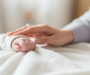 خشکشویی لباس نوزاد با مواد ضدحساسیت؛ لطافت و نرمی لباس کودک برای محافظت از پوست حساس.