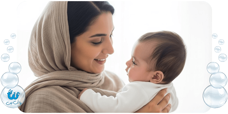 مادر و نوزاد با لباس‌های لطیف و ضدحساسیت شسته شده در خشکشویی